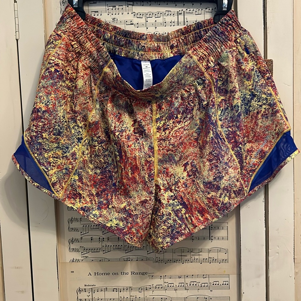 NWT- Lululemon Hotty Hot Nylon Running Shorts-Size 12 Tall